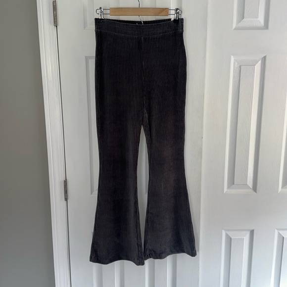 aerie Pants - NWT Woman’s small-short Aerie Gray Suede bell bottoms
